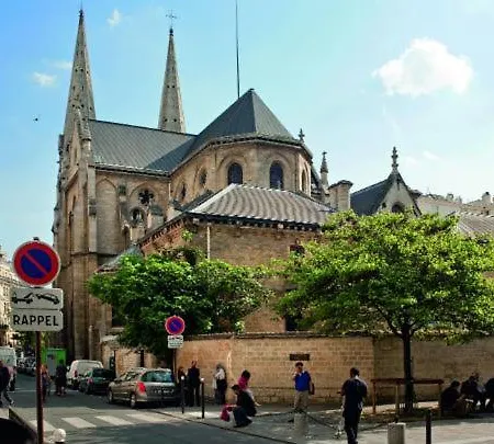 Coup De Coeur Menilmontant * Paris